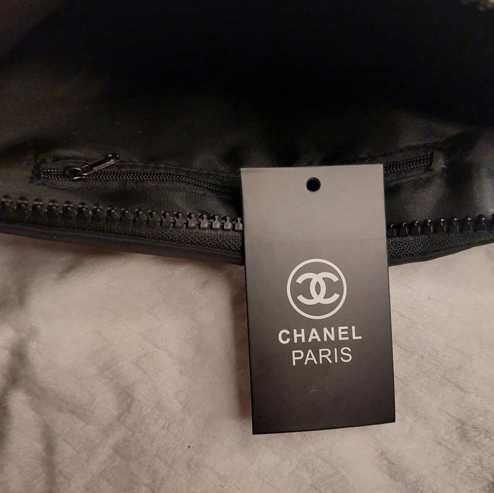 CHANEL Cream and Black Logo Protective Dust Cover